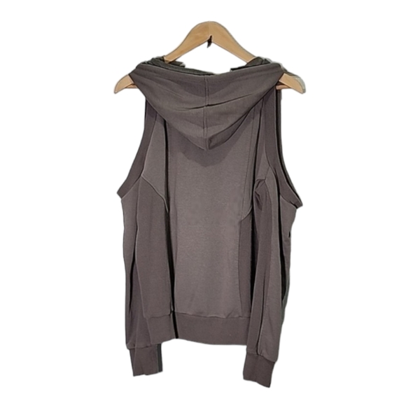 FATE cold sholder sweater size S NWT - Picture 5 of 5